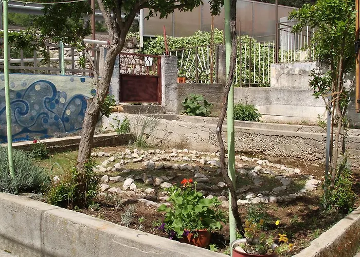 招待所 Barone 4 希贝尼克