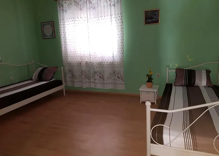 Barone 4 2* 希贝尼克